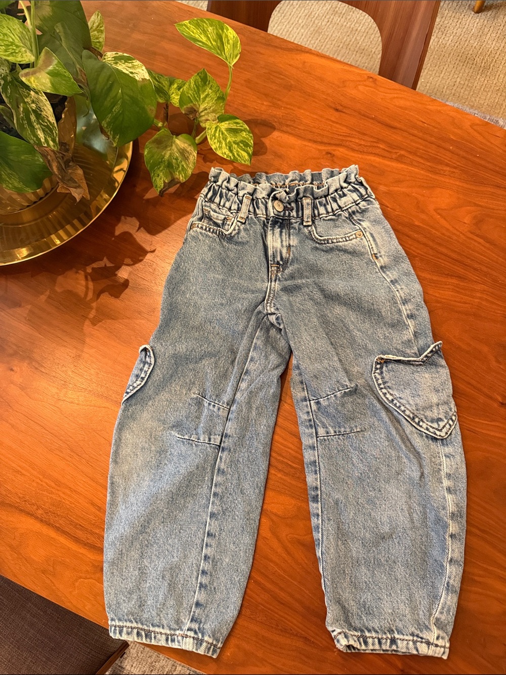 Girls barrel jeans with Heart Pockets